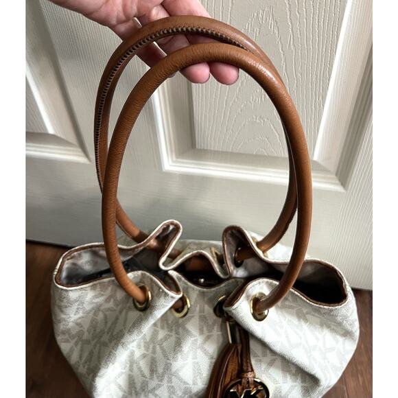 MICHAEL KORS Signature Canvas Leather Tasseled Ring Bucket Tote with BONUS - Picture 3 of 16